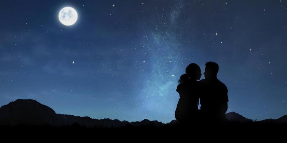 Ritmos naturais: como os ciclos da lua influenciam nosso desejo sexual